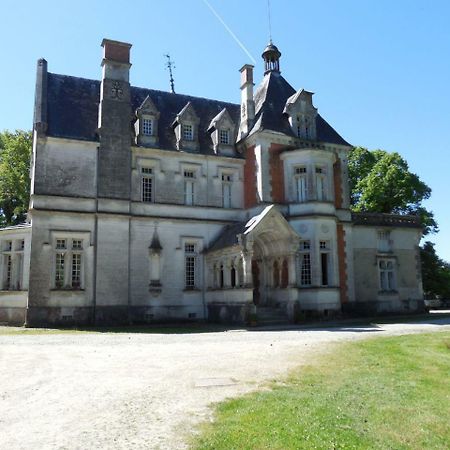 Chateau De La Redortiere Bed & Breakfast Mouzon  ภายนอก รูปภาพ