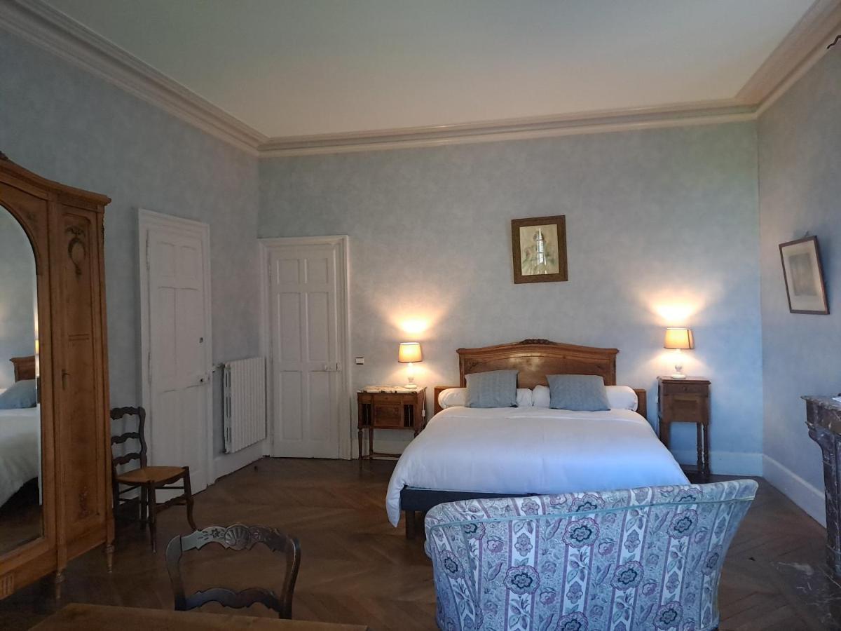 Chateau De La Redortiere Bed & Breakfast Mouzon  ภายนอก รูปภาพ