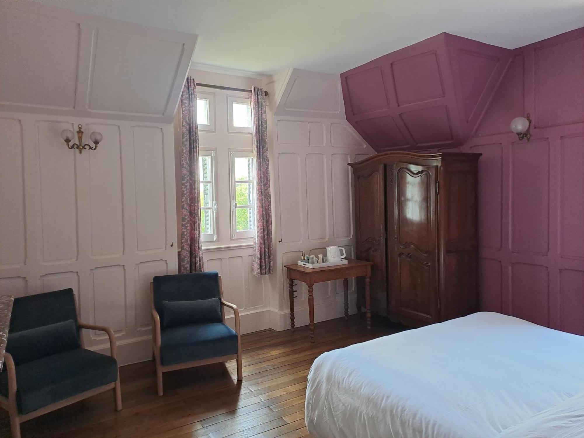 Chateau De La Redortiere Bed & Breakfast Mouzon  ภายนอก รูปภาพ